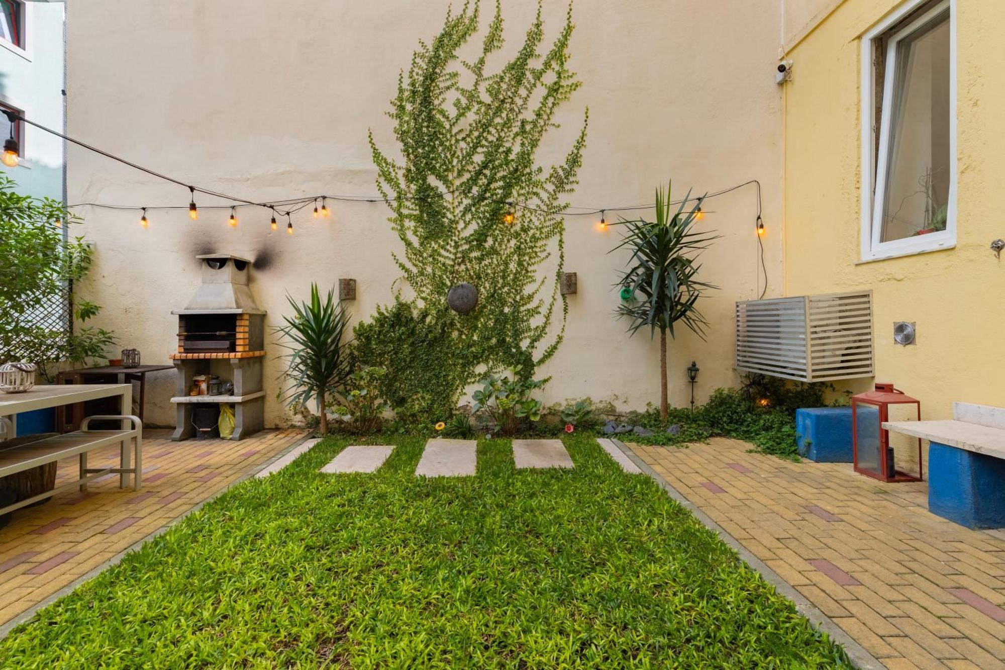 Lisbon Intendente Terrace Apartment With Bbq Luaran gambar