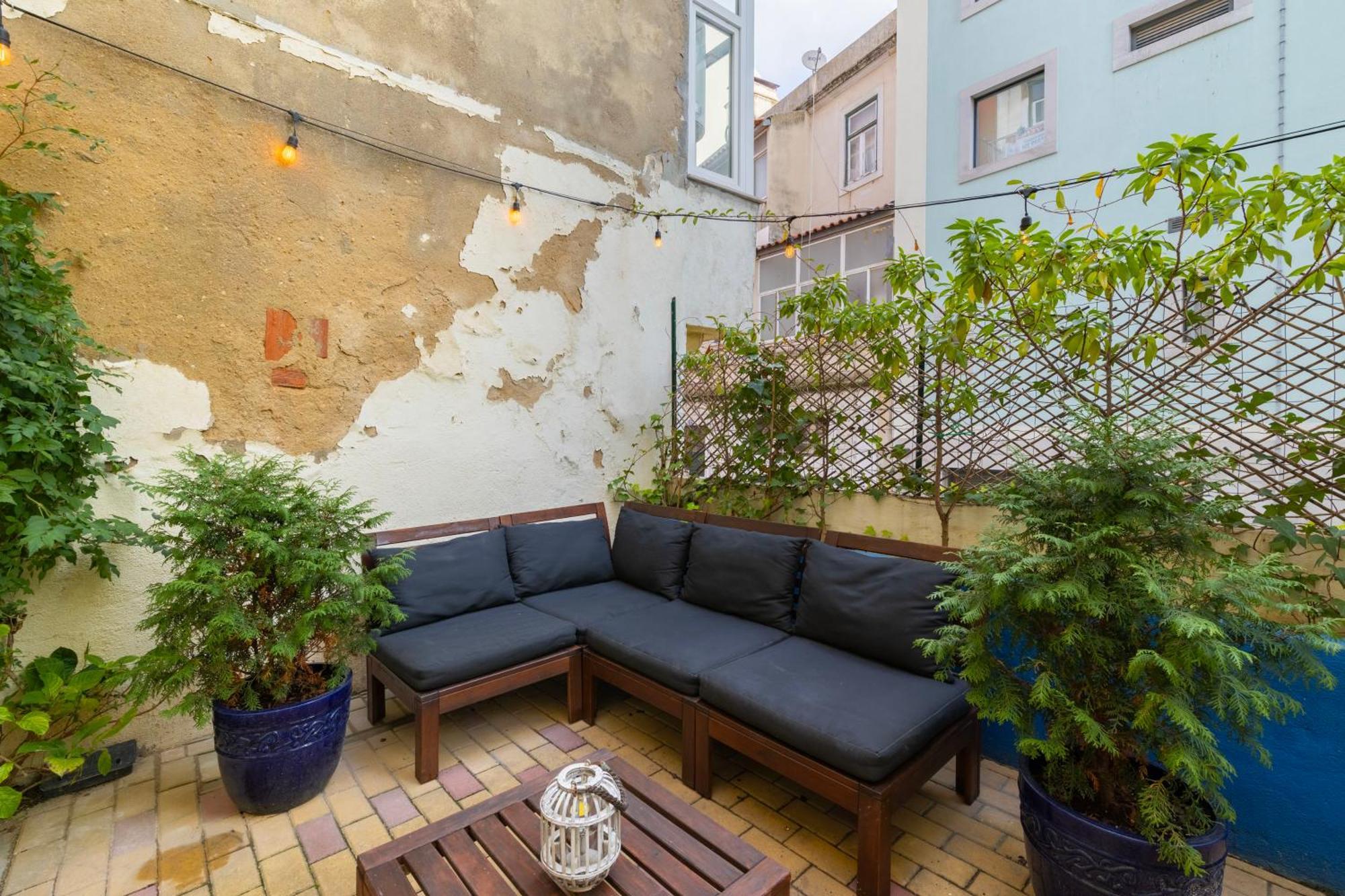 Lisbon Intendente Terrace Apartment With Bbq Luaran gambar