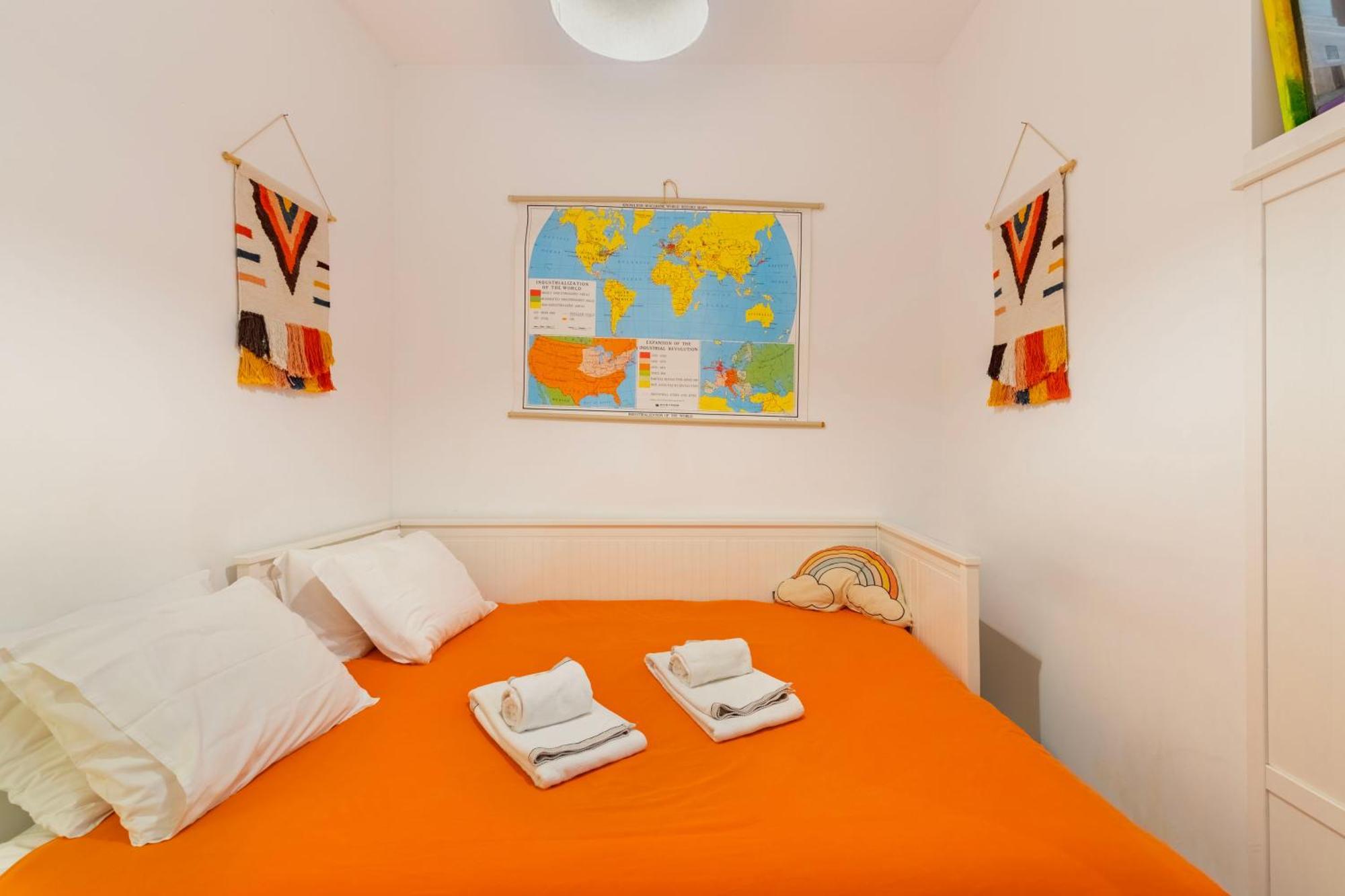 Lisbon Intendente Terrace Apartment With Bbq Luaran gambar
